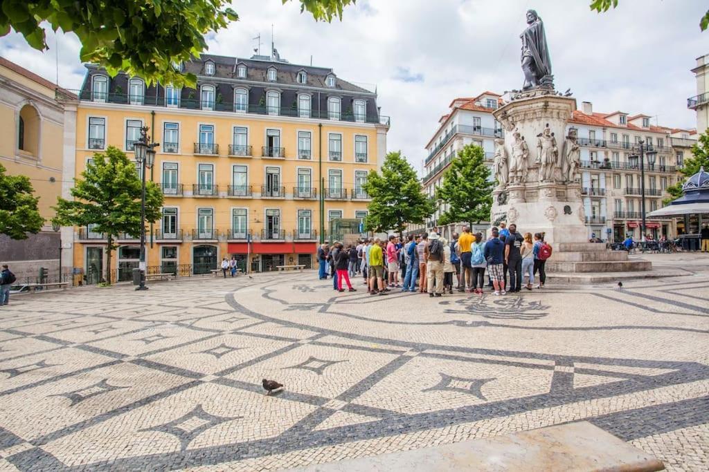 ליסבון C2 Bairro Alto 18Th Century Beautiful Apartment מראה חיצוני תמונה