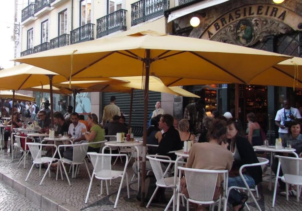 ליסבון C2 Bairro Alto 18Th Century Beautiful Apartment מראה חיצוני תמונה