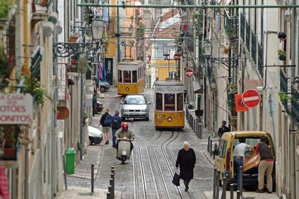 ליסבון C2 Bairro Alto 18Th Century Beautiful Apartment מראה חיצוני תמונה