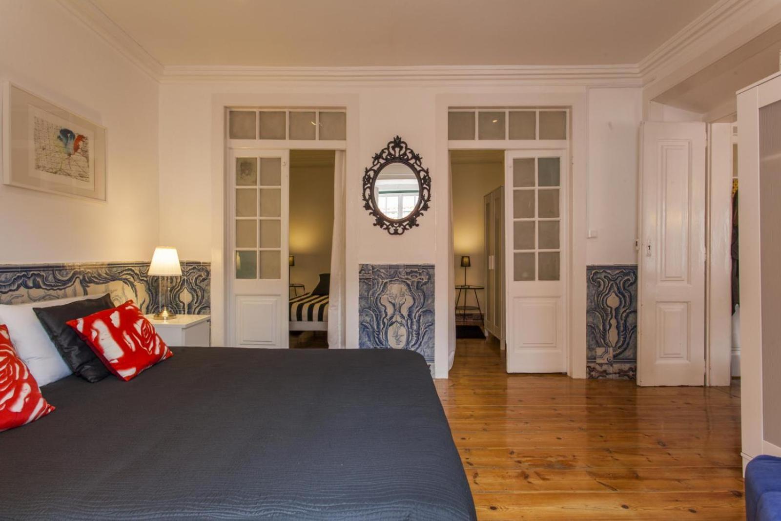 ליסבון C2 Bairro Alto 18Th Century Beautiful Apartment מראה חיצוני תמונה