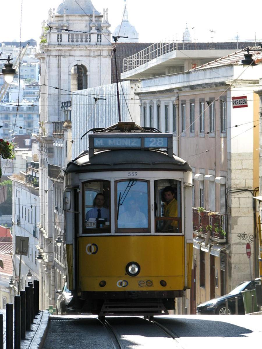 ליסבון C2 Bairro Alto 18Th Century Beautiful Apartment מראה חיצוני תמונה