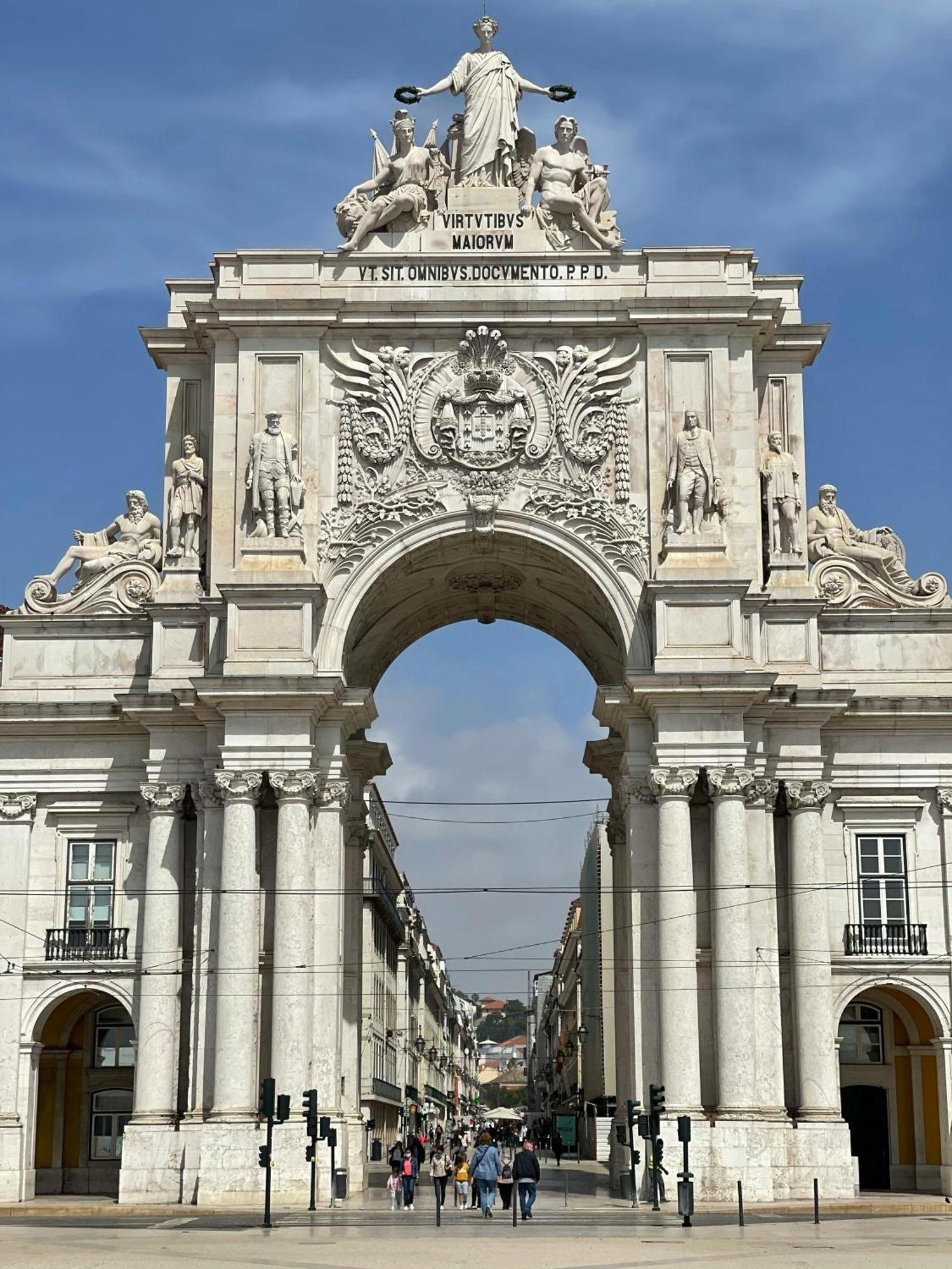 ליסבון C2 Bairro Alto 18Th Century Beautiful Apartment מראה חיצוני תמונה